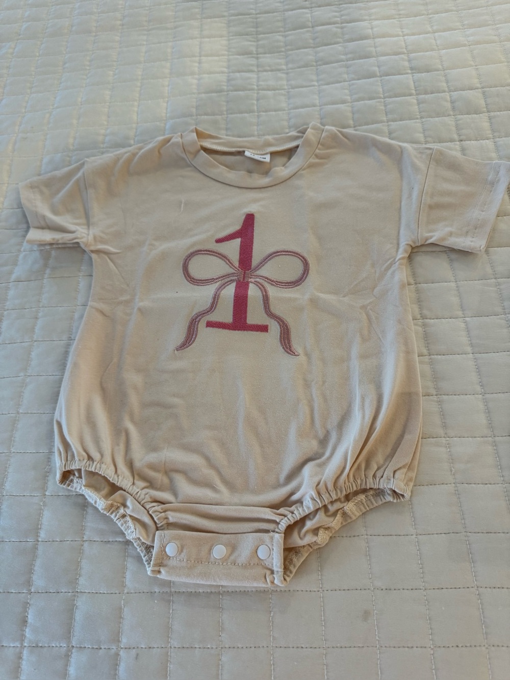 Beige One-Piece Baby Romper with Pink Number Graphic Happy  Birthday "1" NWOT